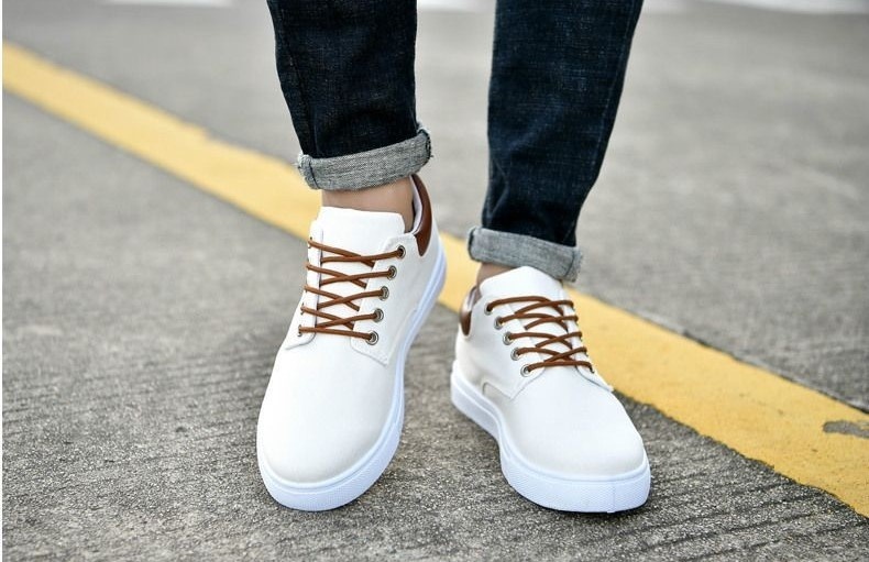 Moccasins P 009