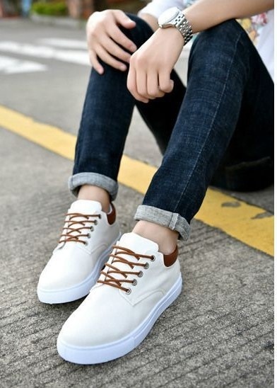 Moccasins P 009