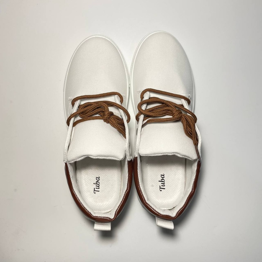 Moccasins P 009